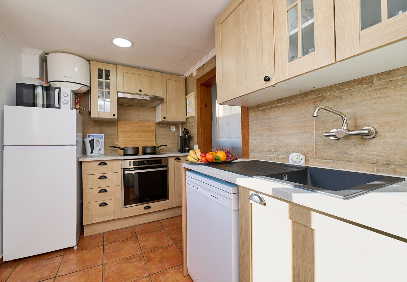 Villa en Lloret de Mar - 2SOPH01 - Acogedora casa con piscina privada para 8 personas situada en una zona residencial muy tranquila.