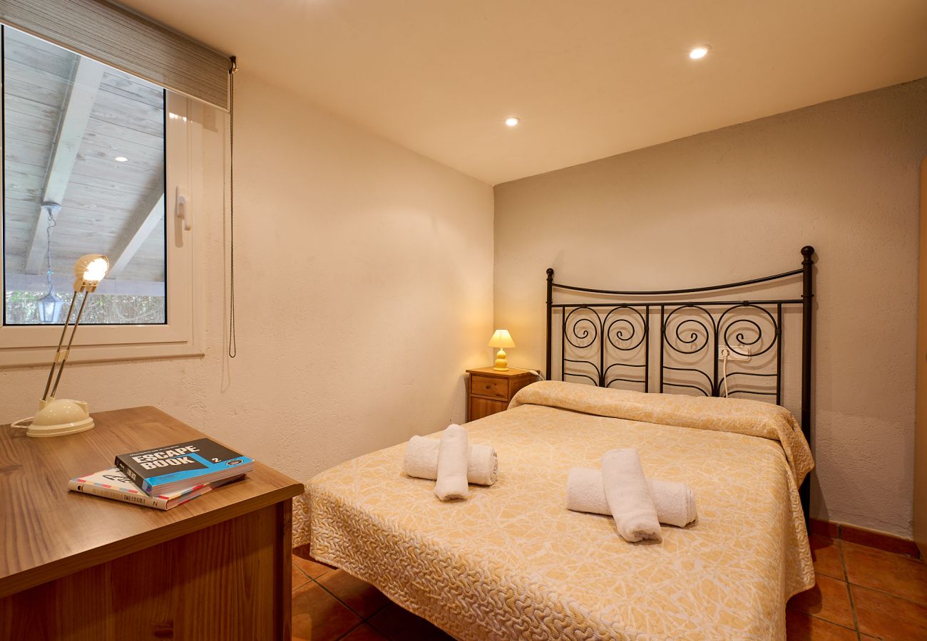 Villa en Lloret de Mar - 2SOPH01 - Acogedora casa con piscina privada para 8 personas situada en una zona residencial muy tranquila.