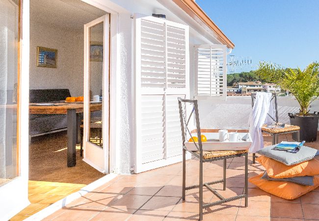 Villa en Blanes - 2TEN01 - Casa para 10 personas con piscina privada situada cerca de la playa y del centro de Blanes