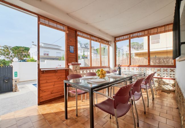 Villa en Blanes - 2TEN01 - Casa para 10 personas con piscina privada situada cerca de la playa y del centro de Blanes Villa en Blanes - 2TEN01 - Casa para 10 personas con piscina privada situada cerca de la playa y del centro de Blanes