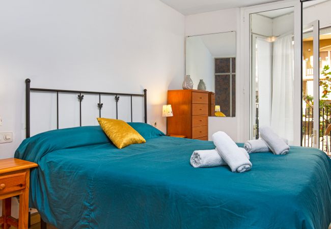 Apartamento en Blanes -  2SAP1 - Precioso apartamento para 6 personas situado en el centro de Blanes en primera línea de mar con magnificas vistas al mar.  Apartamento en Blanes -  2SAP1 - Precioso apartamento para 6 personas situado en el centro de Blanes en primera línea de mar con magnificas vistas al mar.