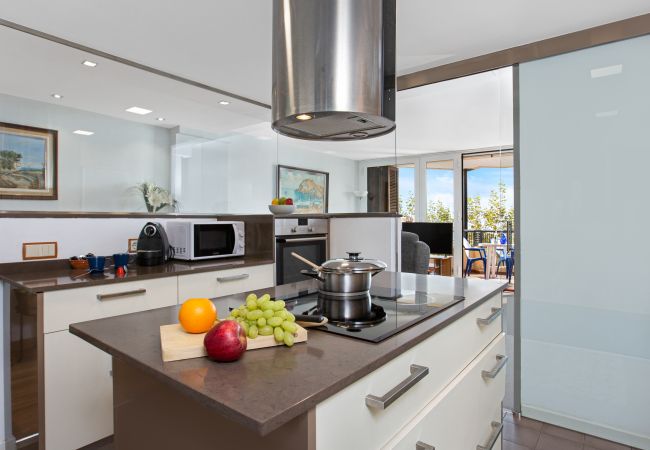 Apartamento en Blanes -  2SAP1 - Precioso apartamento para 6 personas situado en el centro de Blanes en primera línea de mar con magnificas vistas al mar.  Apartamento en Blanes -  2SAP1 - Precioso apartamento para 6 personas situado en el centro de Blanes en primera línea de mar con magnificas vistas al mar.