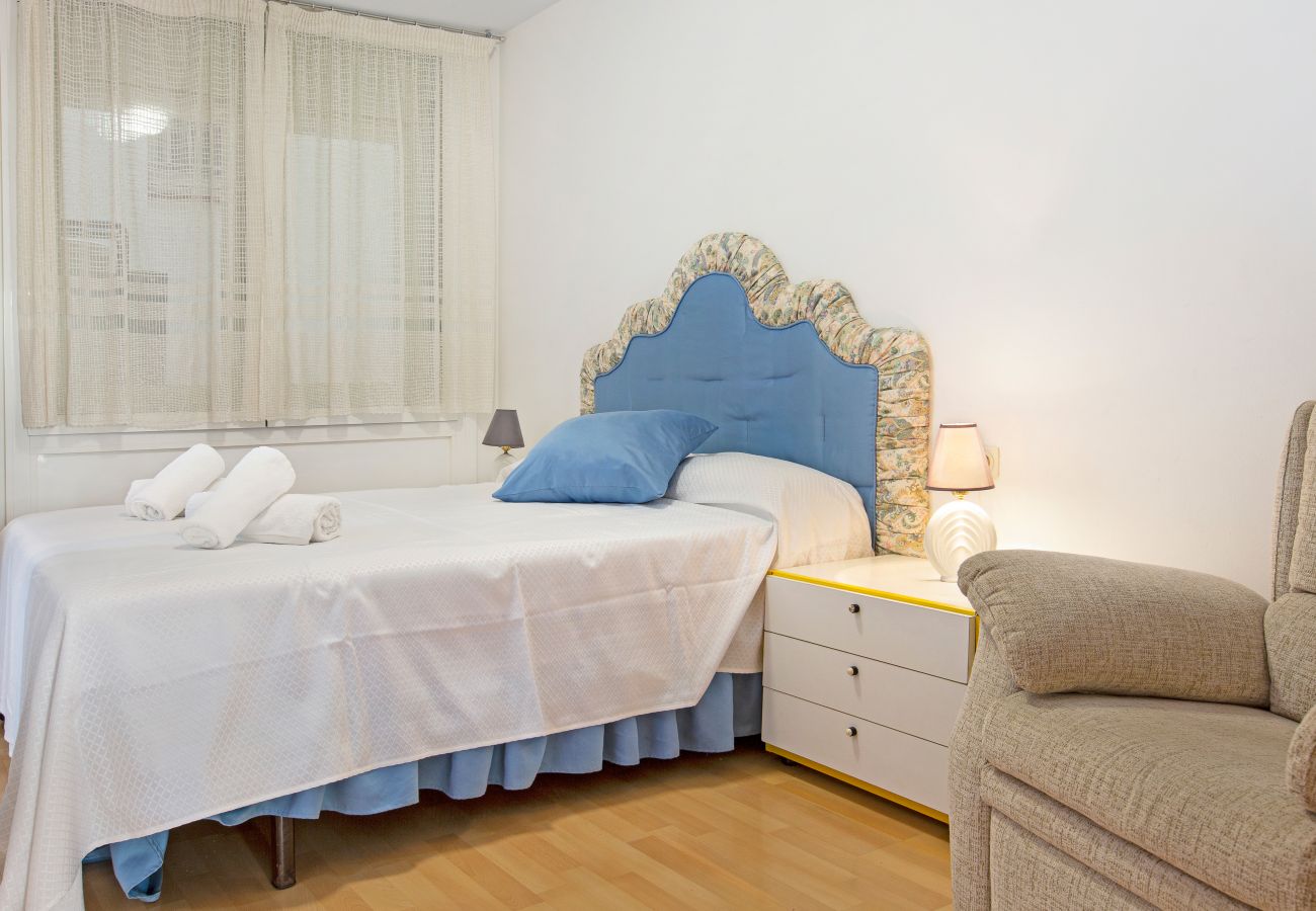 Apartamento en Blanes -  2SAP1 - Precioso apartamento para 6 personas situado en el centro de Blanes en primera línea de mar con magnificas vistas al mar. 