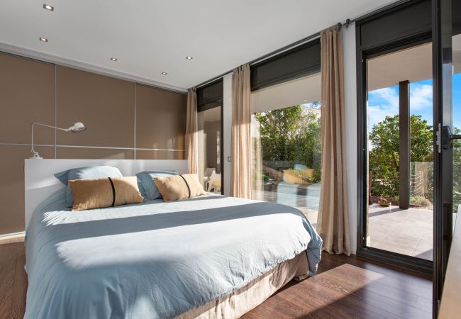 Villa en Lloret de Mar - 2CAST01 - Espectacular casa con piscina privada e impresionantes vistas al mar situada en una zona residencial tranquila a tan sólo 3 km de la playa. Villa en Lloret de Mar - 2CAST01 - Espectacular casa con piscina privada e impresionantes vistas al mar situada en una zona residencial tranquila a tan sólo 3 km de la playa.