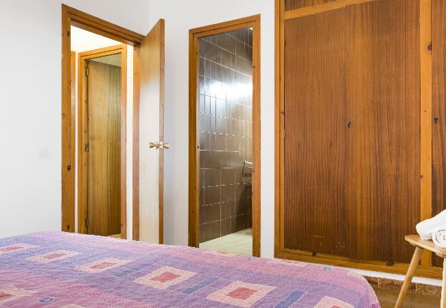 Villa en Lloret de Mar - 2MTC - Casa con piscina privada y vistas al mar situada en una zona residencial tranquila a tan sólo 3 km de la bonita playa de Canyelles Villa en Lloret de Mar - 2MTC - Casa con piscina privada y vistas al mar situada en una zona residencial tranquila a tan sólo 3 km de la bonita playa de Canyelles