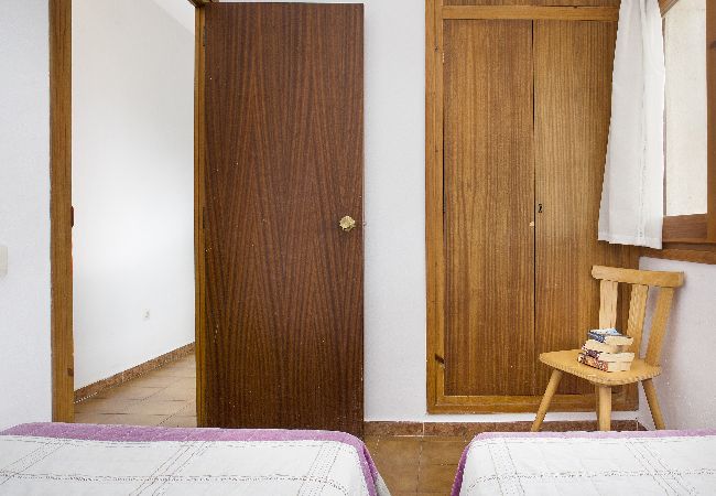 Villa en Lloret de Mar - 2MTC - Casa con piscina privada y vistas al mar situada en una zona residencial tranquila a tan sólo 3 km de la bonita playa de Canyelles Villa en Lloret de Mar - 2MTC - Casa con piscina privada y vistas al mar situada en una zona residencial tranquila a tan sólo 3 km de la bonita playa de Canyelles