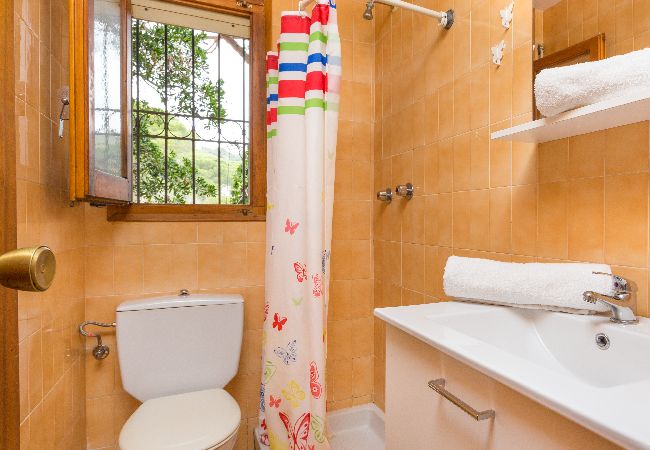 Villa en Lloret de Mar - 2MTC - Casa con piscina privada y vistas al mar situada en una zona residencial tranquila a tan sólo 3 km de la bonita playa de Canyelles Villa en Lloret de Mar - 2MTC - Casa con piscina privada y vistas al mar situada en una zona residencial tranquila a tan sólo 3 km de la bonita playa de Canyelles