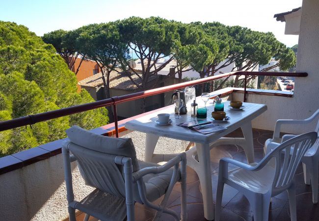 Apartamento en Calella de Palafrugell - Calella Park 5-A Apartamento sencillo situado a pocos minutos caminando de la de la tranquila playa de Calella de Palafrugell