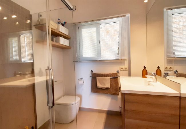 Apartamento en Llafranc - 1MIRAN 02 - Apartamento para 4 personas con terraza ubicado a tan sólo 550m de la playa y del centro de Llafranc Apartamento en Llafranc - 1MIRAN 02 - Apartamento para 4 personas con terraza ubicado a tan sólo 550m de la playa y del centro de Llafranc