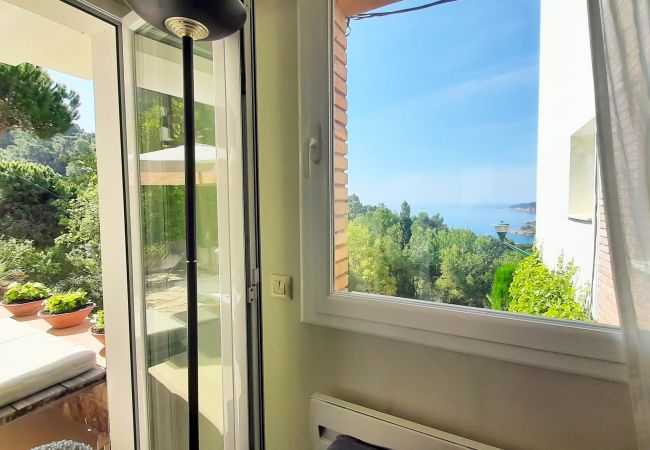 Apartamento en Llafranc - 1MIRAN 02 - Apartamento para 4 personas con terraza ubicado a tan sólo 550m de la playa y del centro de Llafranc Apartamento en Llafranc - 1MIRAN 02 - Apartamento para 4 personas con terraza ubicado a tan sólo 550m de la playa y del centro de Llafranc