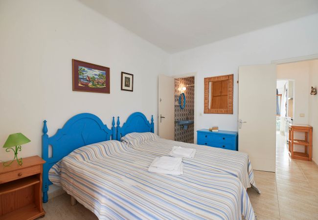 Apartamento en Calella de Palafrugell - 1AUR 01 - Apartamento de dos dormitorios con terraza cerca de la playa de Calella de Palafrugell Apartamento en Calella de Palafrugell - 1AUR 01 - Apartamento de dos dormitorios con terraza cerca de la playa de Calella de Palafrugell