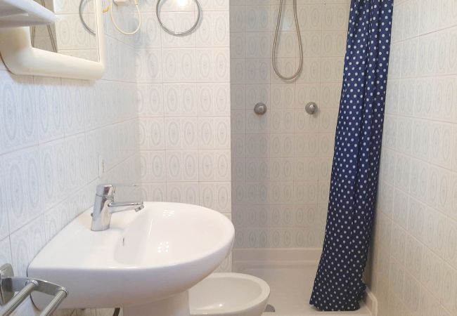 Apartamento en Calella de Palafrugell - 1 LLAD 2 - Apartamento con terraza cerca de la playa de Calella de Palafrugell Apartamento en Calella de Palafrugell - 1 LLAD 2 - Apartamento con terraza cerca de la playa de Calella de Palafrugell