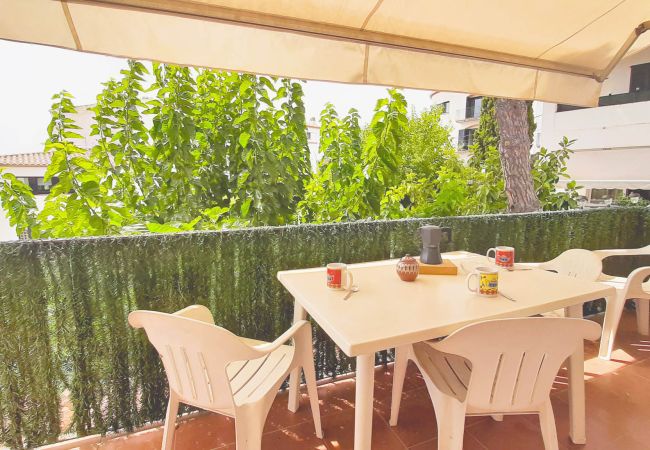 Apartamento en Calella de Palafrugell - 1 LLAD 2 - Apartamento con terraza cerca de la playa de Calella de Palafrugell Apartamento en Calella de Palafrugell - 1 LLAD 2 - Apartamento con terraza cerca de la playa de Calella de Palafrugell