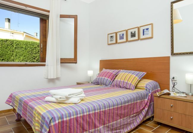 Villa en Vidreres - 2CIP01-14pax - Casa con capacidad para 14 personas y piscina privada situada en una zona tranquila Villa en Vidreres - 2CIP01-14pax - Casa con capacidad para 14 personas y piscina privada situada en una zona tranquila