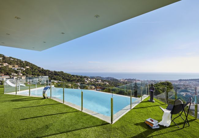 Villa en Lloret de Mar - Can Iberia - Espectacular villa de estilo contemporáneo en Lloret de Mar Villa en Lloret de Mar - Can Iberia - Espectacular villa de estilo contemporáneo en Lloret de Mar