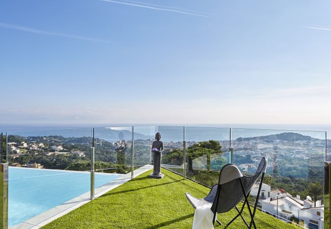 Villa en Lloret de Mar - Can Iberia - Espectacular villa de estilo contemporáneo en Lloret de Mar Villa en Lloret de Mar - Can Iberia - Espectacular villa de estilo contemporáneo en Lloret de Mar