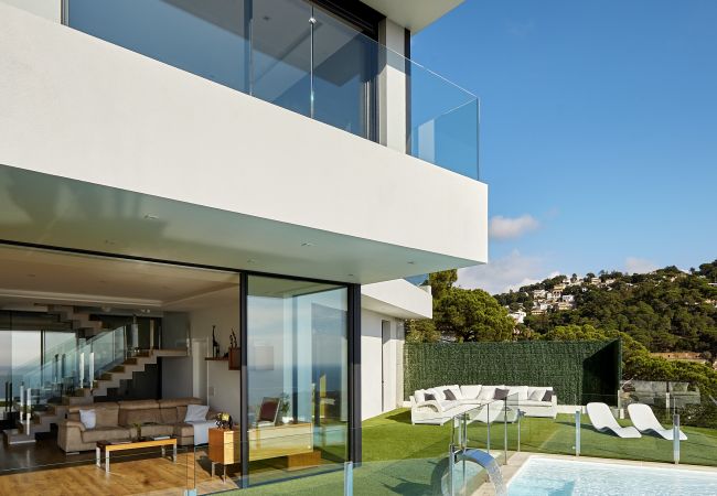 Villa en Lloret de Mar - Can Iberia - Espectacular villa de estilo contemporáneo en Lloret de Mar Villa en Lloret de Mar - Can Iberia - Espectacular villa de estilo contemporáneo en Lloret de Mar