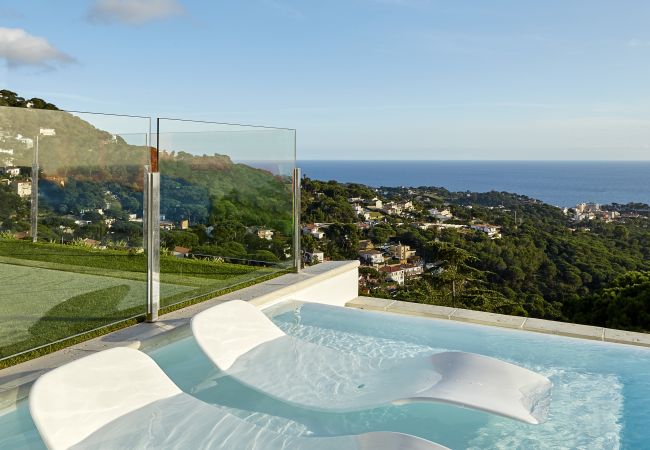 Villa en Lloret de Mar - Can Iberia - Espectacular villa de estilo contemporáneo en Lloret de Mar Villa en Lloret de Mar - Can Iberia - Espectacular villa de estilo contemporáneo en Lloret de Mar