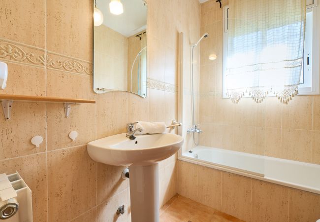 Villa en Lloret de Mar - 2NOR02 - Casa con piscina privada en urbanización Villa en Lloret de Mar - 2NOR02 - Casa con piscina privada en urbanización