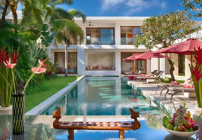 Villa en Seminyak - Casa Brio- Casa de lujo cerca de la playa en Bali  Villa en Seminyak - Casa Brio- Casa de lujo cerca de la playa en Bali