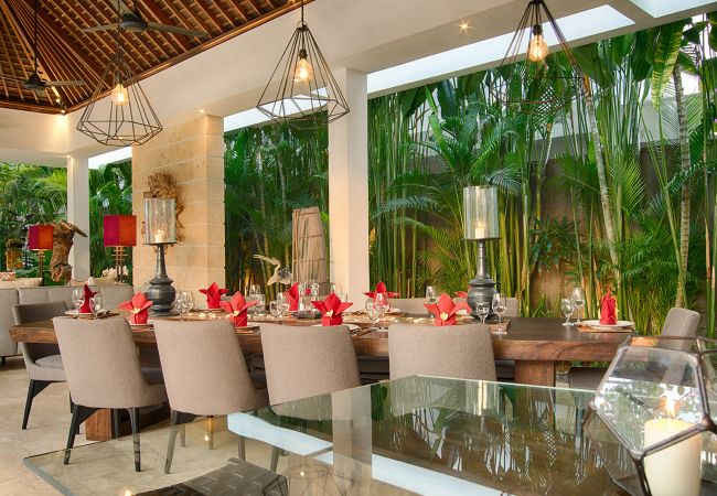 Villa en Seminyak - Casa Brio- Casa de lujo cerca de la playa en Bali  Villa en Seminyak - Casa Brio- Casa de lujo cerca de la playa en Bali