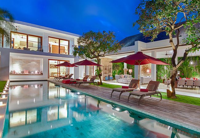 Villa en Seminyak - Casa Brio- Casa de lujo cerca de la playa en Bali  Villa en Seminyak - Casa Brio- Casa de lujo cerca de la playa en Bali