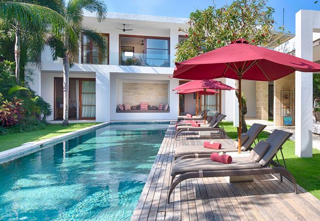 Villa en Seminyak - Casa Brio- Casa de lujo cerca de la playa en Bali  Villa en Seminyak - Casa Brio- Casa de lujo cerca de la playa en Bali