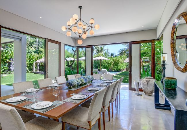 Villa en Mengwi -  Seseh Beach Villa II - Villa de lujo enfrente la playa de Bali  Villa en Mengwi -  Seseh Beach Villa II - Villa de lujo enfrente la playa de Bali