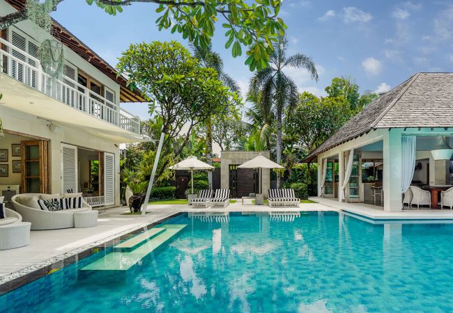 Villa en Seminyak -  Jajaliluna-  Casa de lujo cerca de la playa en Bali Villa en Seminyak -  Jajaliluna-  Casa de lujo cerca de la playa en Bali