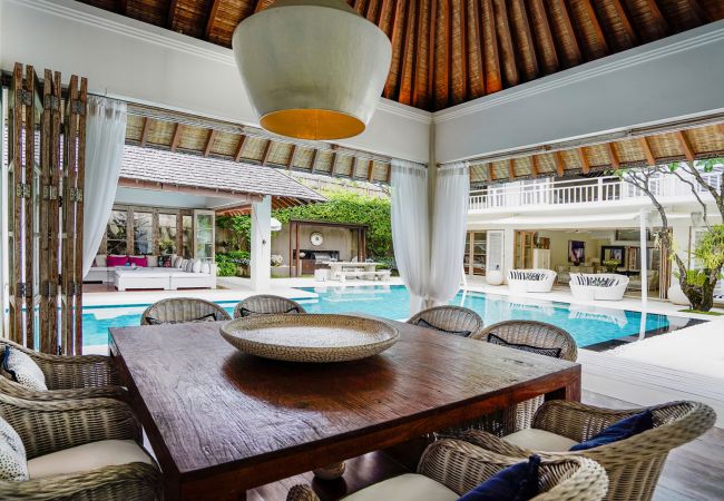 Villa en Seminyak -  Jajaliluna-  Casa de lujo cerca de la playa en Bali Villa en Seminyak -  Jajaliluna-  Casa de lujo cerca de la playa en Bali