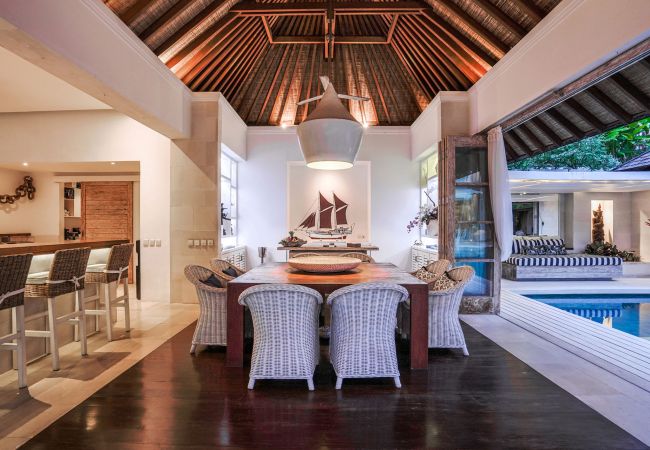 Villa en Seminyak -  Jajaliluna-  Casa de lujo cerca de la playa en Bali Villa en Seminyak -  Jajaliluna-  Casa de lujo cerca de la playa en Bali