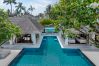 Villa en Seminyak -  Jajaliluna-  Casa de lujo cerca de la playa en Bali Villa en Seminyak -  Jajaliluna-  Casa de lujo cerca de la playa en Bali