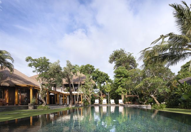 Villa en Mengwi - Bangkuang - Villa con piscina cerca de la playa de Bali Villa en Mengwi - Bangkuang - Villa con piscina cerca de la playa de Bali