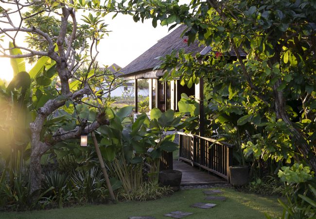 Villa en Mengwi - Bangkuang - Villa con piscina cerca de la playa de Bali Villa en Mengwi - Bangkuang - Villa con piscina cerca de la playa de Bali