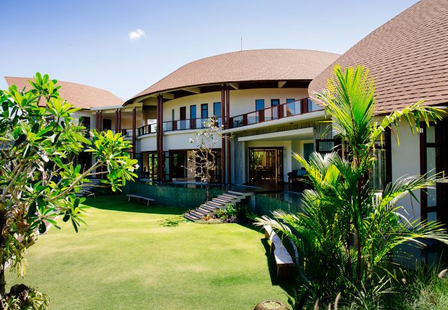 Villa en Kuta - Umah Daun