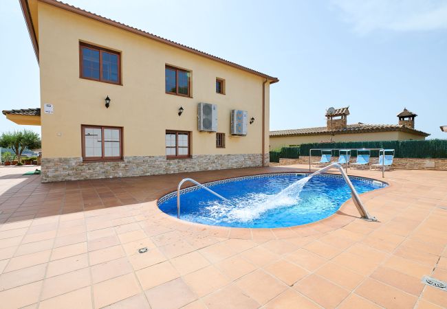 Villa en Blanes - 2MARINA01 - Casa con piscina privada en zona residencial Villa en Blanes - 2MARINA01 - Casa con piscina privada en zona residencial