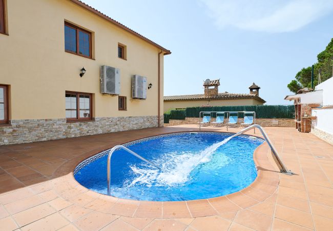 Villa en Blanes - 2MARINA01 - Casa con piscina privada en zona residencial