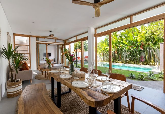 Villa en Mengwi - Manusa - Bonita casa de 4 habitaciones con piscina en Bali