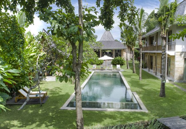 Villa en Kerobokan - Alea Estate- Espectacular casa de 18 personas con piscina en Bali