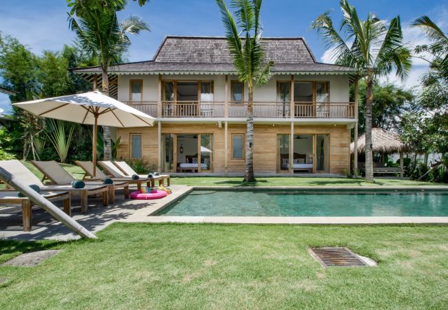 Villa en Kerobokan - Alea Estate- Espectacular casa de 18 personas con piscina en Bali