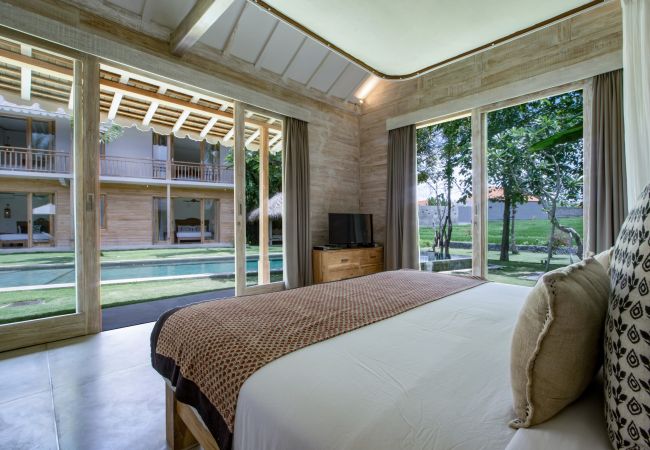 Villa en Kerobokan - Alea Estate- Espectacular casa de 18 personas con piscina en Bali Villa en Kerobokan - Alea Estate- Espectacular casa de 18 personas con piscina en Bali