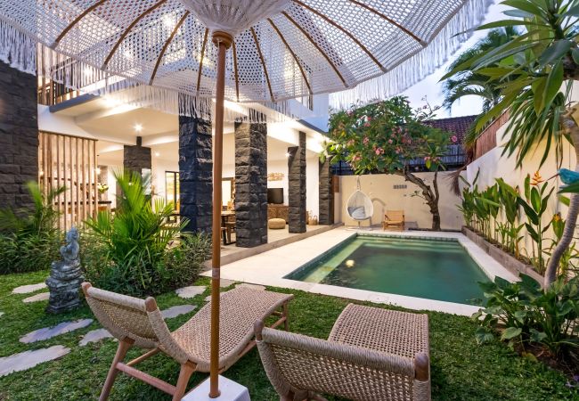 Villa en Seminyak - Ambalika- Casa de 3 habitacions con piscina cerca de la playa de Bali