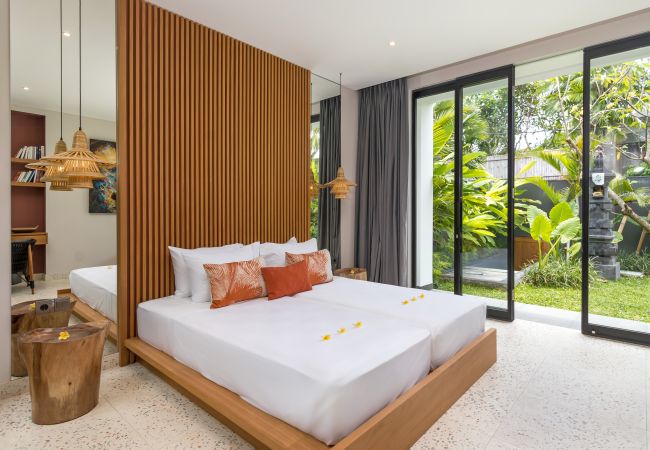 Villa en Kerobokan - Castil di Udara - Villa de 4 habitaciones con piscina en Bali Villa en Kerobokan - Castil di Udara - Villa de 4 habitaciones con piscina en Bali