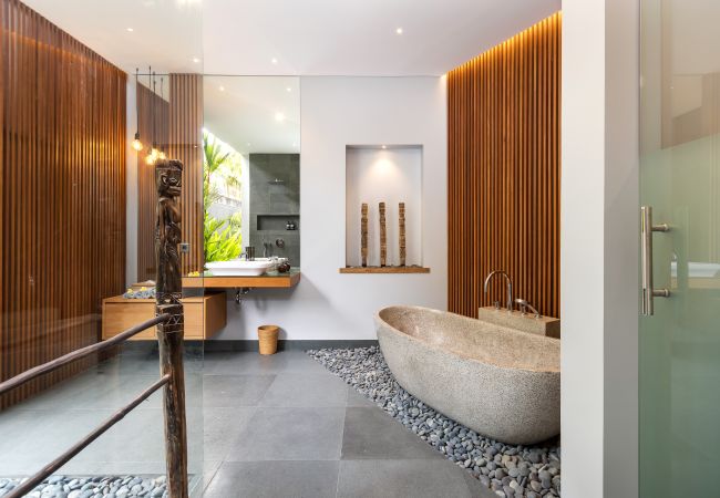 Villa en Kerobokan - Castil di Udara - Villa de 4 habitaciones con piscina en Bali Villa en Kerobokan - Castil di Udara - Villa de 4 habitaciones con piscina en Bali