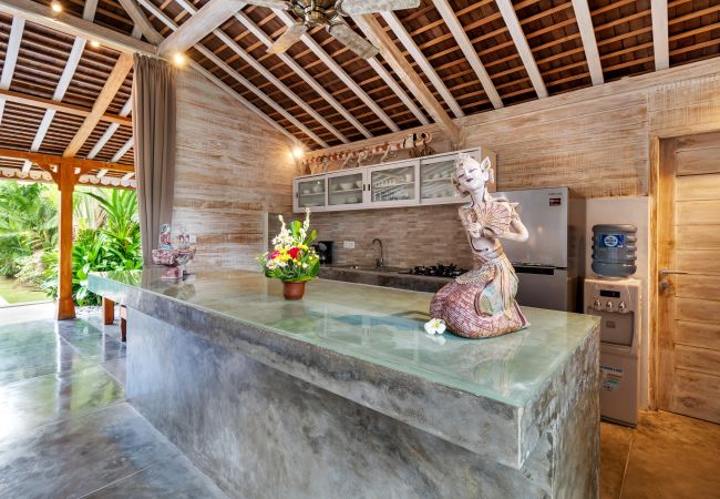 Villa en Kerobokan - Little Manao - Bonita casa de 4 habitaciones con piscina en Bali Villa en Kerobokan - Little Manao - Bonita casa de 4 habitaciones con piscina en Bali