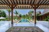 Villa en Kerobokan - Mannao - Espectacular casa de 8 habitaciones con piscina en Bali Villa en Kerobokan - Mannao - Espectacular casa de 8 habitaciones con piscina en Bali