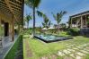 Villa en Kerobokan - Mannao - Espectacular casa de 8 habitaciones con piscina en Bali Villa en Kerobokan - Mannao - Espectacular casa de 8 habitaciones con piscina en Bali