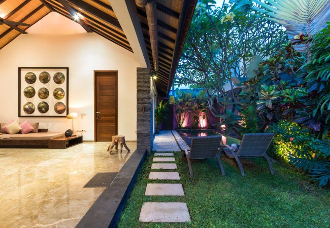 Villa en Seminyak - Anjali Purple - Villa de 1 habitación con piscina en Bali