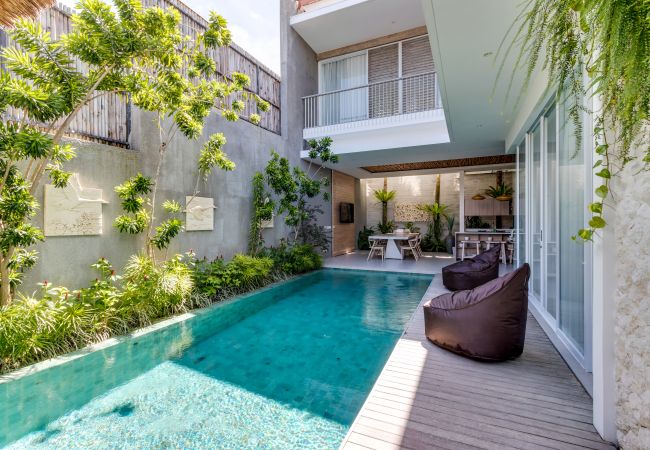 Villa en Seminyak - Swan 3 - Villa de 2 habitaciones con piscina en Bali Villa en Seminyak - Swan 3 - Villa de 2 habitaciones con piscina en Bali