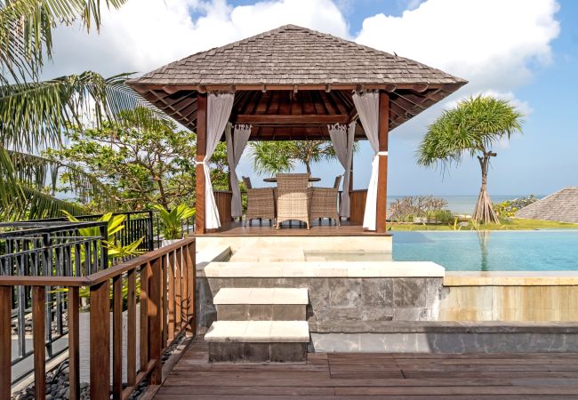 Villa en Seminyak - The chands three B- Casa en primera línea de 3 habitaciones con impresionantes vistas al mar de Bali